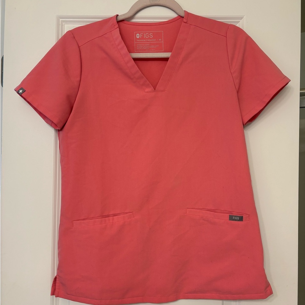 Figs Neon Pink XS Scrub Top